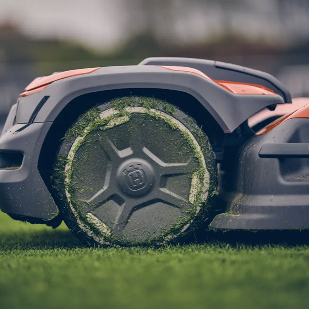 Produktabbildung: Husqvarna - Aktive Radbürsten CEORA